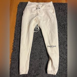 Essentials fear of god sweatpants